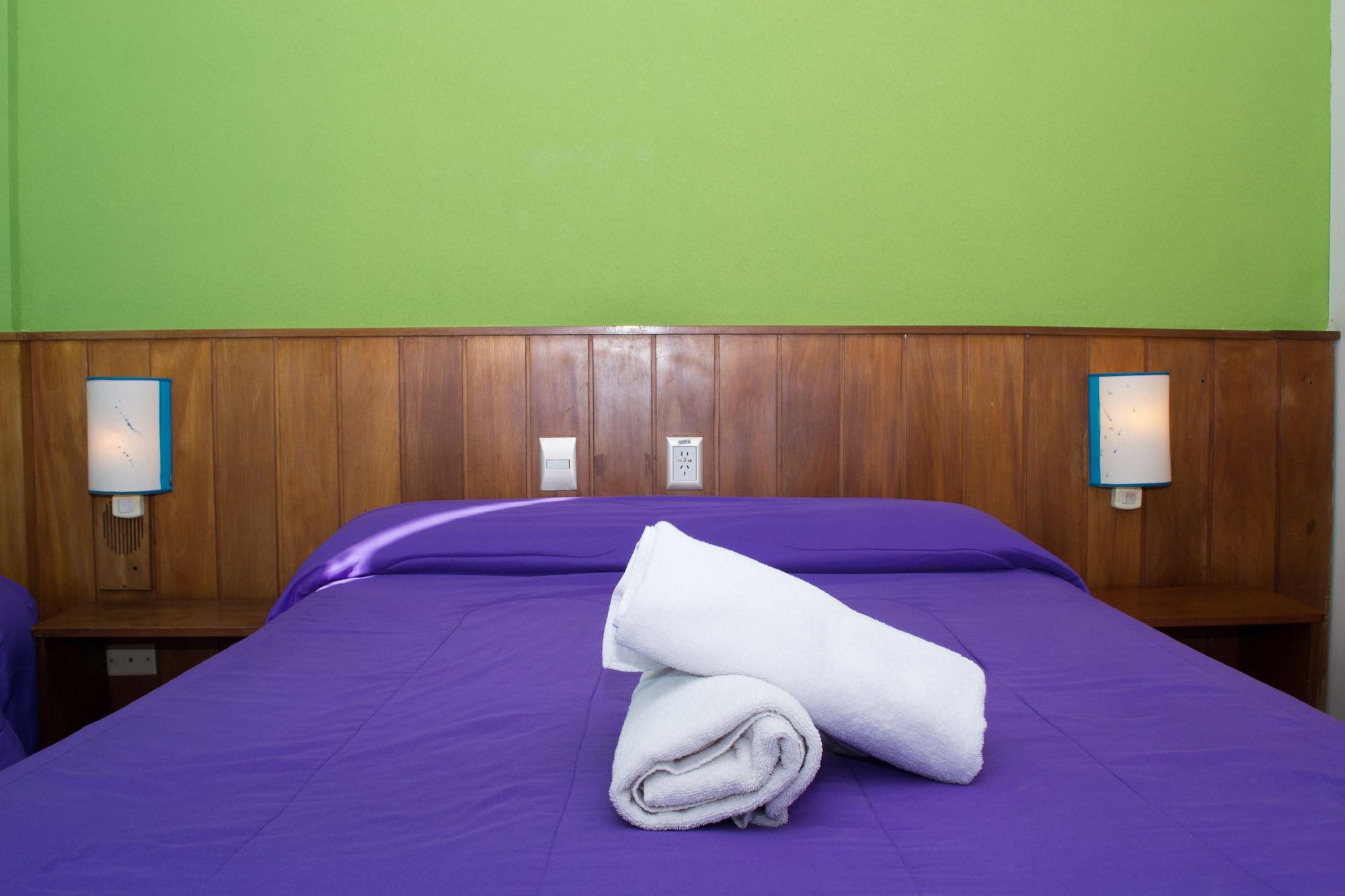 Hostal Marcopolo (adults Only)